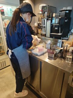 CAFE BLOOMY’S KASUKABEで職業体験を実施しました。